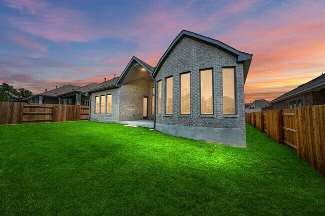 305 Five Mile Creek Way, Kyle, TX 78640 - photo 4