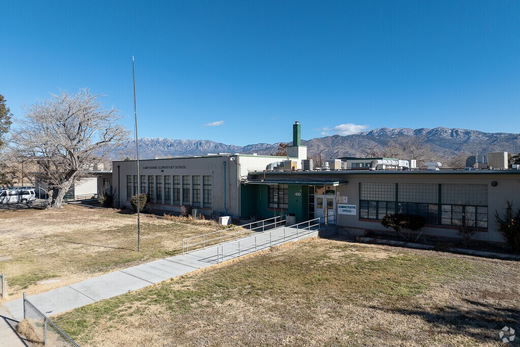 Hawthorne Elementary School has received a C+ grade from Niche.