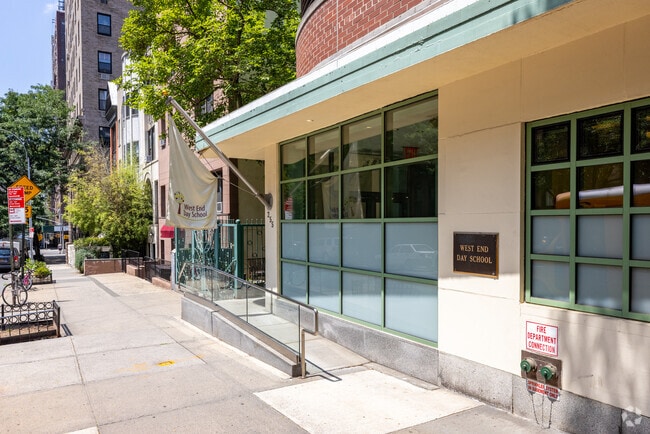 West End Day School is a highly-rated school in Lincoln Square.