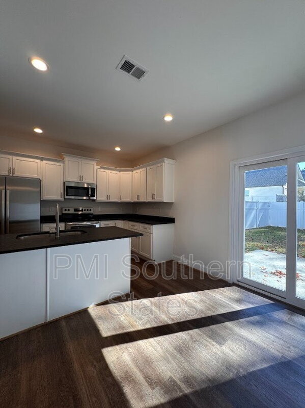 305 Clarus Crk Way, Travelers Rest, SC 29690 - photo 2