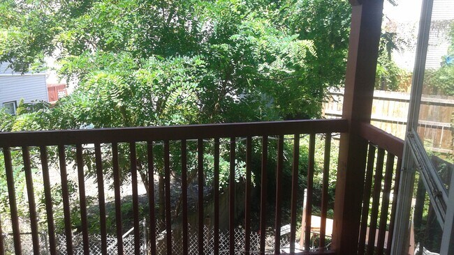 3453 Ward St unit 3453 Ward 2nd floor, Pittsburgh, PA 15213 - photo 5