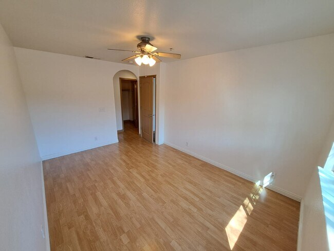 805 H St unit 14 Private Room+Bat, Davis, CA 95616 - photo 3
