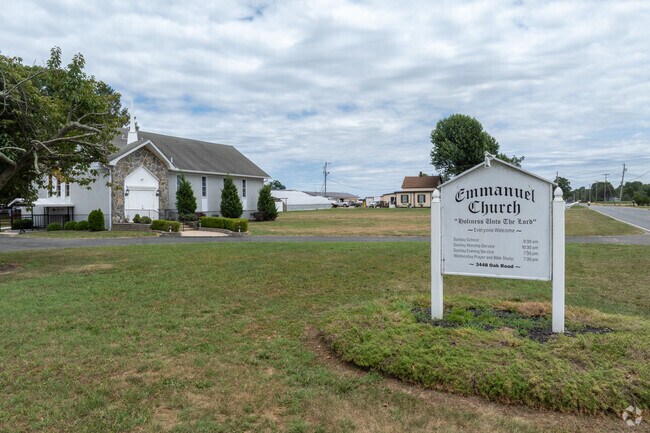 Emmanuel Day School is in the peaceful area of Vineland, NJ.