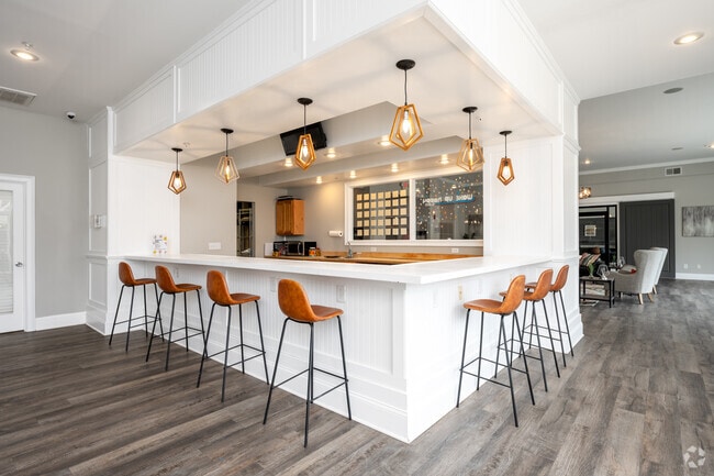 Clubhouse Bar/Kitchen