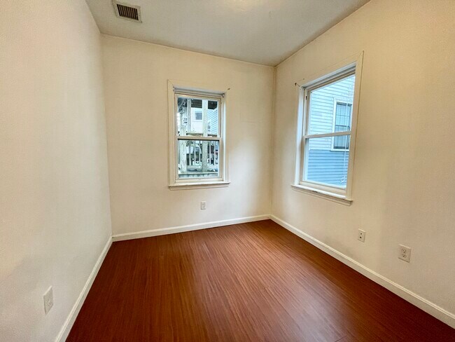 93 Hillside St unit 2, Roxbury Crossing, MA 02120 - photo 4