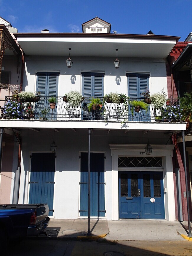 727 Ursulines Ave Unit 6, New Orleans, LA 70116
