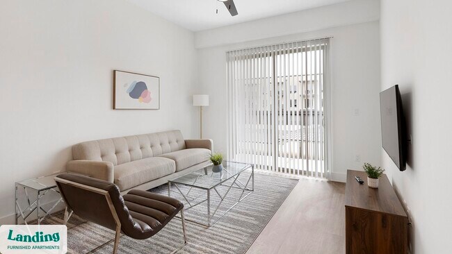 650 E Sycamore St unit 3213.1408285, Denton, TX 76201 - photo 2