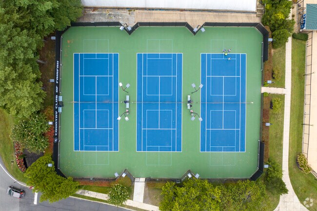 Kings Park West offers tennis courts and other amenities for residents.