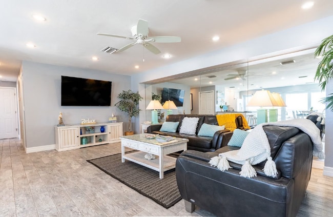 Jamaica Royale unit 802, Sarasota, FL 34242 - photo 4