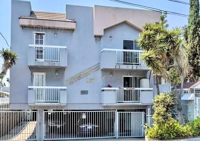 1519 N Mariposa Ave unit 5Z, Los Angeles, CA 90027 - photo 2