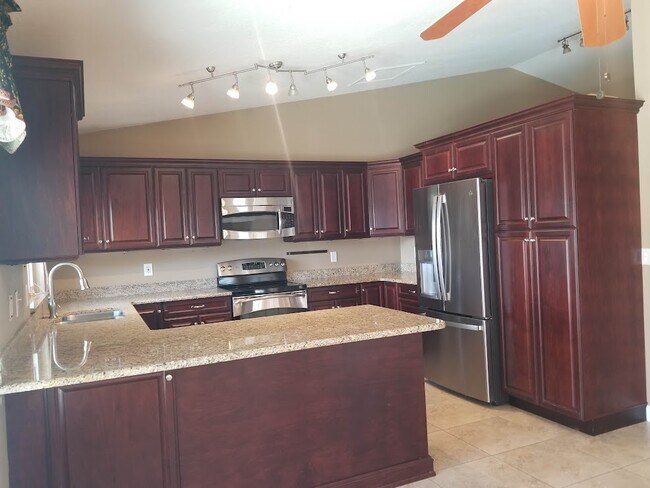 2908 Shannon Cir, Palm Harbor, FL 34684 - photo 7