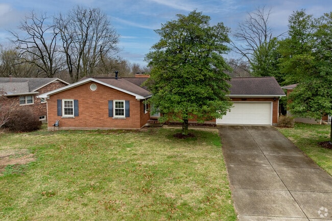 Bashford Manor has beautiful ranch style homes with attached garages.