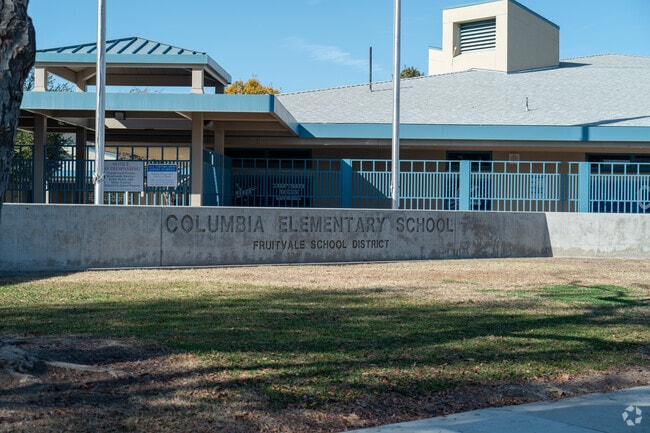 The sign at Columbia elementary welcomes students to the school as they arrive.