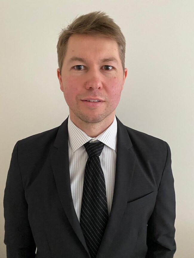 Agent Photo