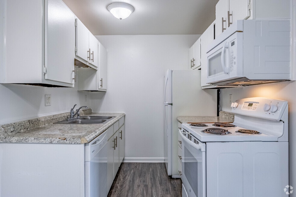 Prime Square, Kettering, OH 45440 - photo 1