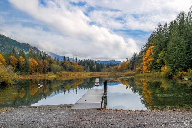 Offering stunning lake views and a sense of peace and quiet, Silver Lake Park sits just north of Maple Falls and is a favorite spot for locals to unwind in nature.