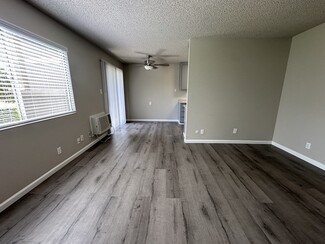 289 W Santa Ana Ave, Clovis, CA 93612