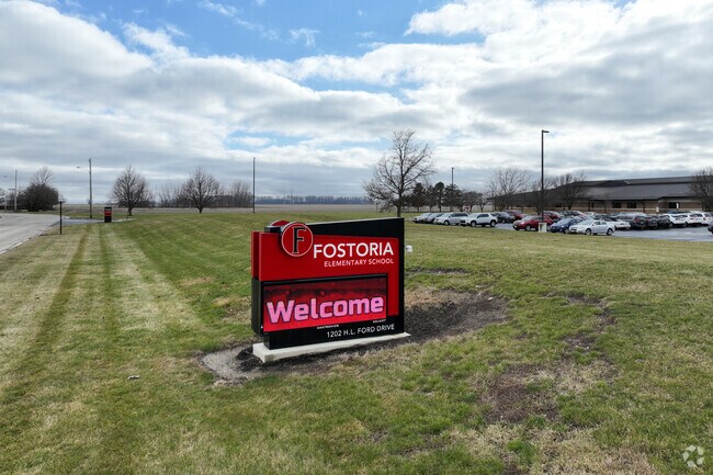 Fostoria Elementary School Sign