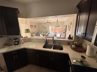 1204 NW 100th Ave, Pembroke Pines, FL 33024