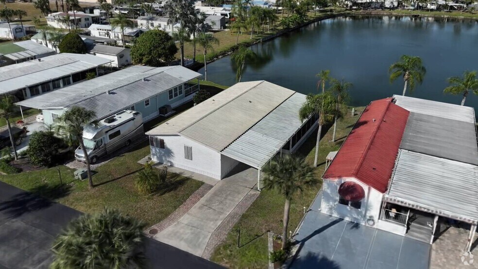 291 SE 35th Ct, Okeechobee, FL 34974 - photo 2