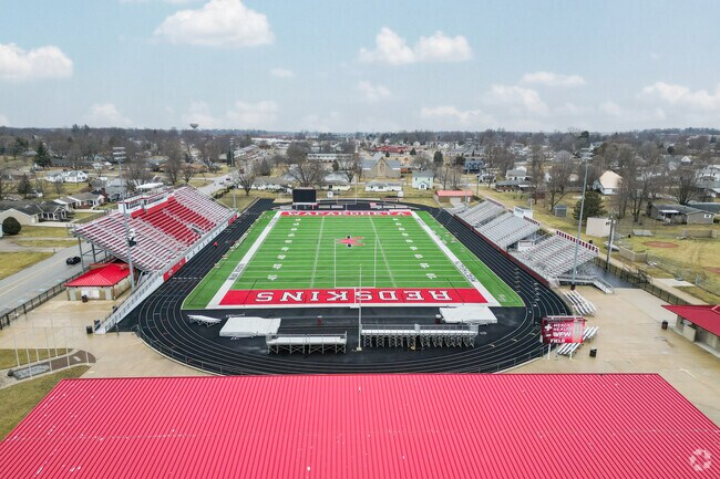 The Wapakoneta Middle School is a public school in Wapakoneta that serves students grades 5-7.