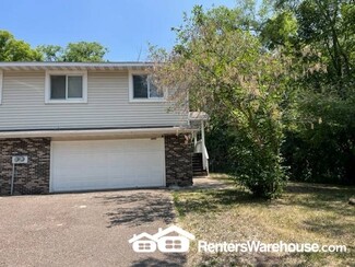 2000 Clarence St, Maplewood, MN 55109