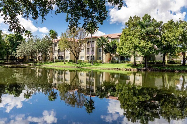 POLO RALPH LAUREN　　BEACH　Apartment Polo Glen Apartment Homes - Plantation, FL | ForRent.com