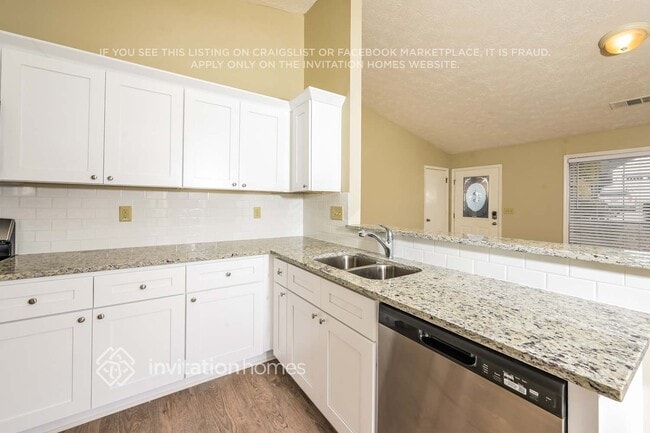 1210 Opal Cir, Lawrenceville, GA 30043 - photo 6