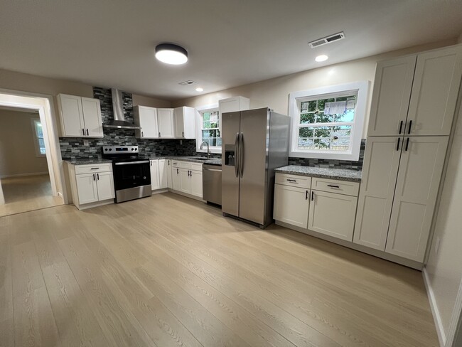 1821 Freeport Rd NW, Dalton, GA 30720 - photo 5