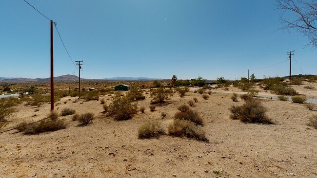 63326 Sunny Sands Dr, Joshua Tree, CA 92252 - photo 2