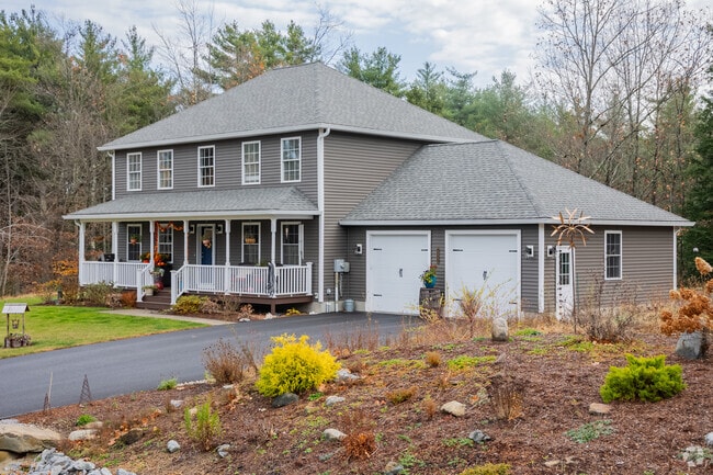 Henniker's new traditional homes offer a perfect blend of past and present.