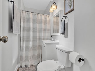 7 Division St Unit 1A, Oak Park, IL 60302