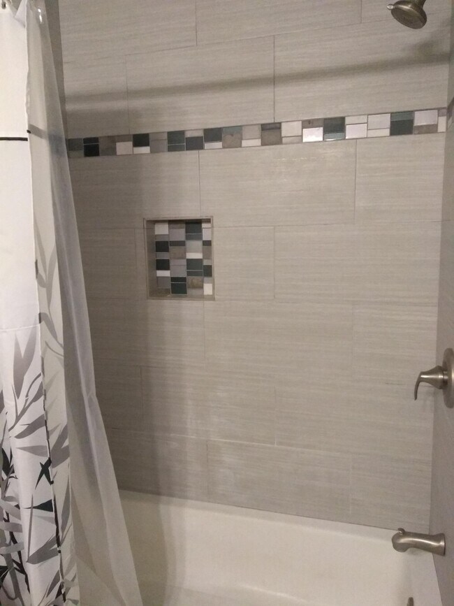 7785 Via Cassano, Burbank, CA 91504 - photo 7