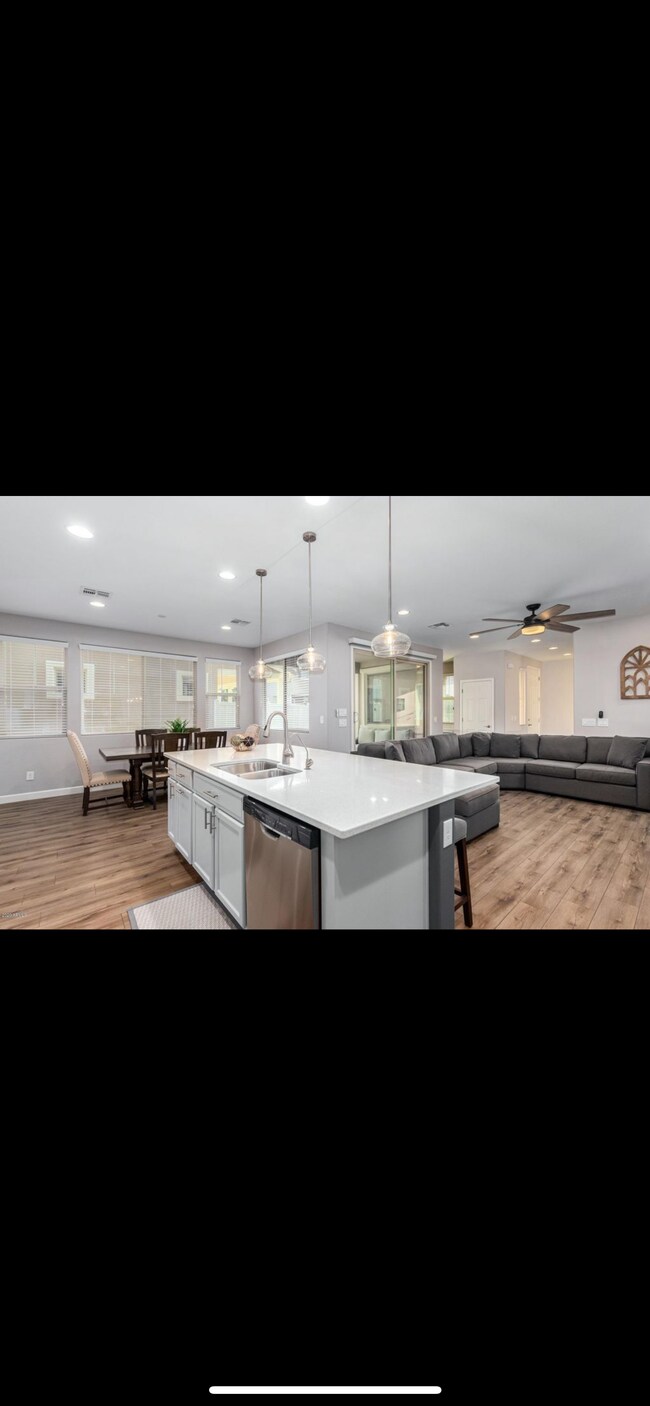 2264 S Henry Ln, Gilbert, AZ 85295