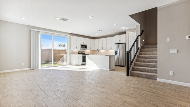 5825 E Zachary Dr, Phoenix, AZ 85054 - photo 7