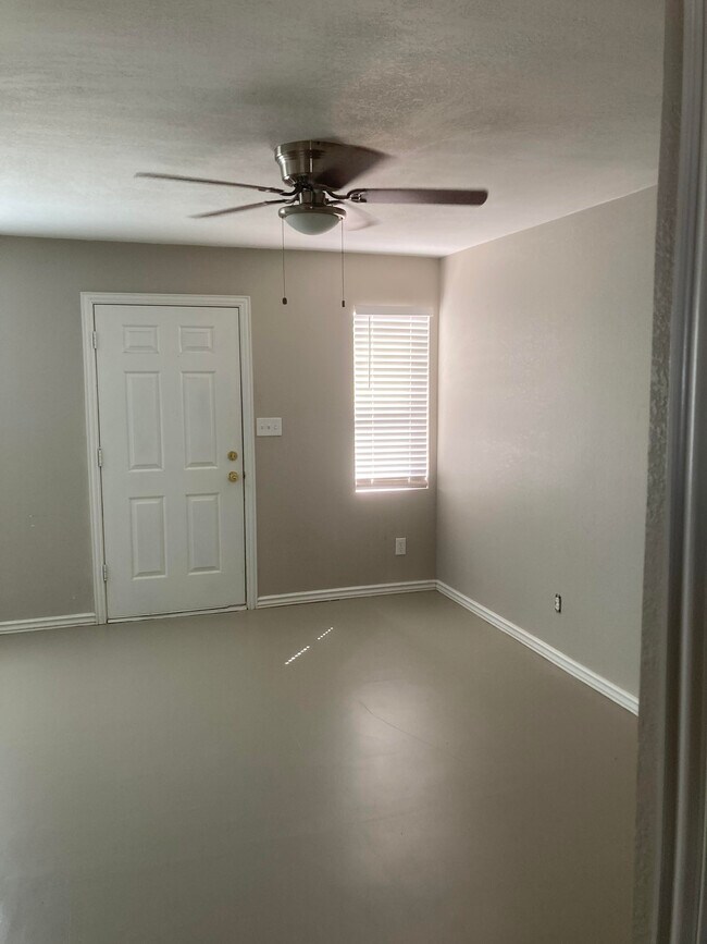 2723 E Southgate Ave unit 102, Phoenix, AZ 85040 - photo 3