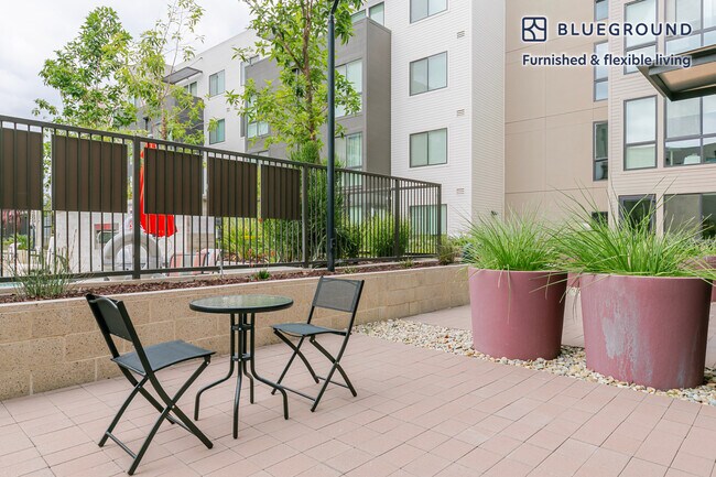 2280 W El Camino Real unit FL3-ID1961, Mountain View, CA 94040 - photo 7