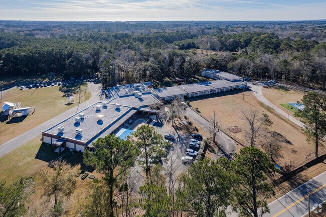 Edith L. Frierson Elementary School has a nice campus in Wadmalaw Island.