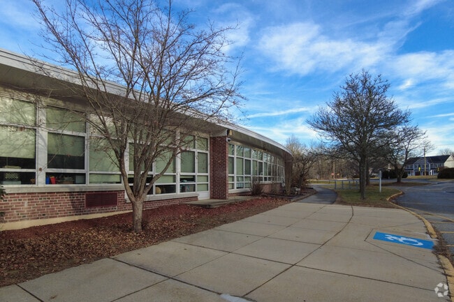 Center Elementary School in Chelmsford has an overall grade of A- on Niche.