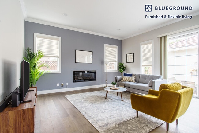 263 E Hedding St, San Jose, CA 95112 - photo 3