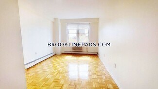 175 Freeman St Unit 914, Brookline, MA 02446