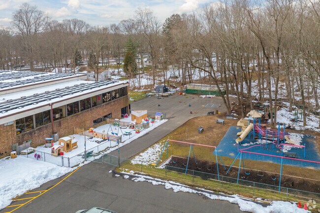 Beth Chana Academy High School at 261 Derby Ave, Orange, CT 06477 has great academics.