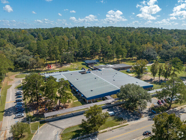 Astoria Park Elementary School - aerial