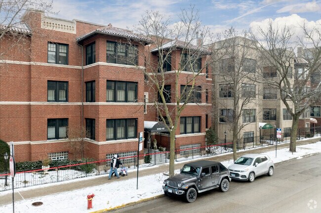 Condominiums line the streets of Margate Park with available street parking.