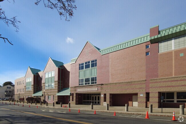 The Ferryway School serves students in grades K-8.