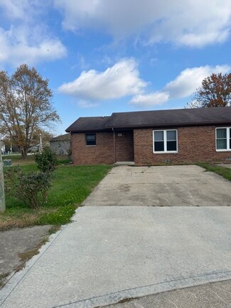 1402 Pin Oak Ct Unit 1402, Martinsville, IN 46151