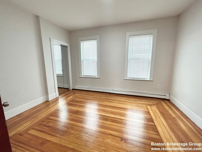 24 Maryland St unit 2, Dorchester, MA 02125 - photo 4