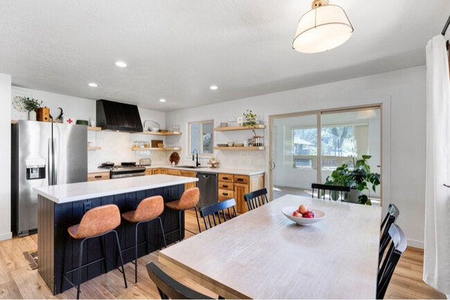 609 N 2nd St, Hamilton, MT 59840 - photo 3