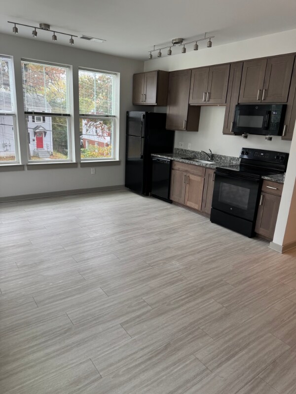 2317 Huntington Ave Unit 418, Alexandria, VA 22303