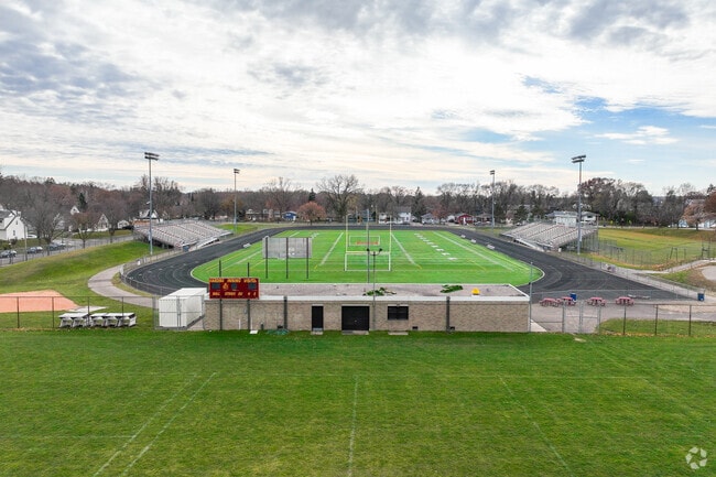 Harding Senior High School has a graduation rate of 84%.